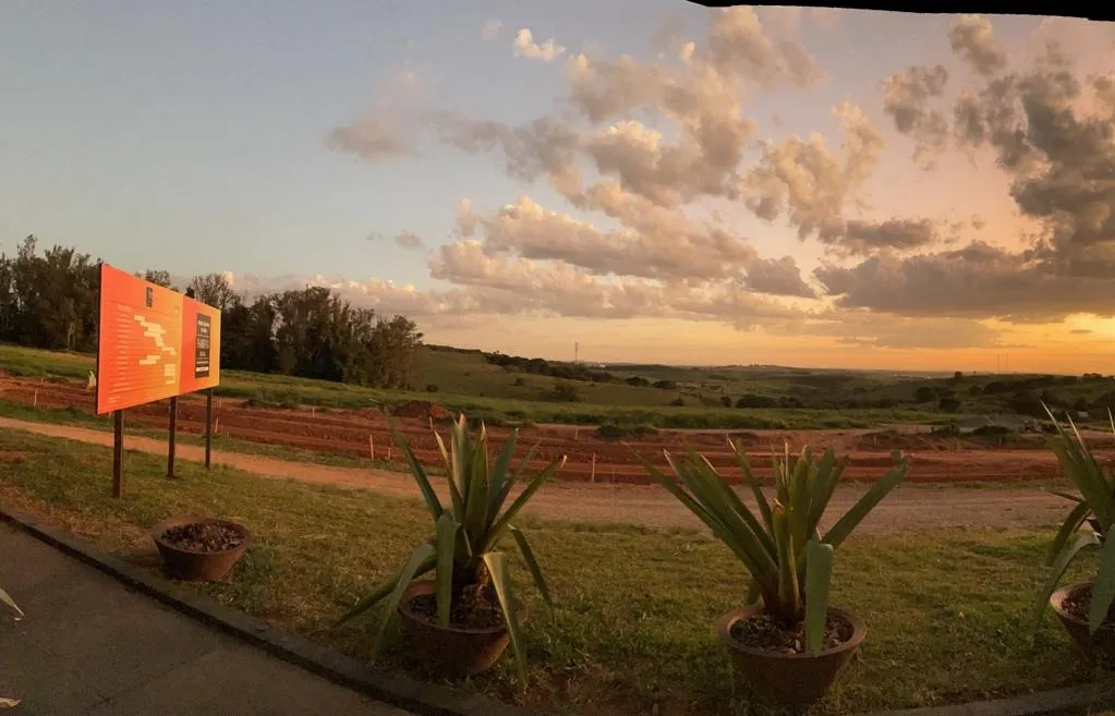 Terreno à venda de 394 m² em Jaguariúna, SP, Brasil