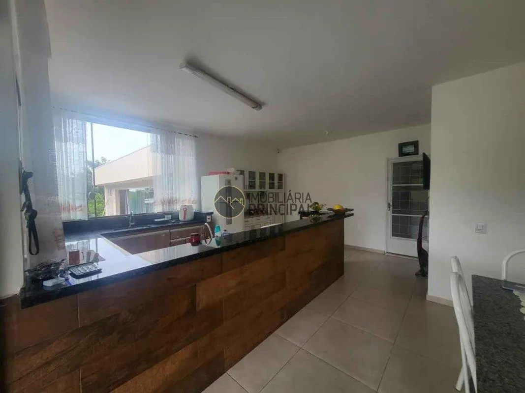 Country home for sale of 1,000 m² in Piratininga, SP, Brazil