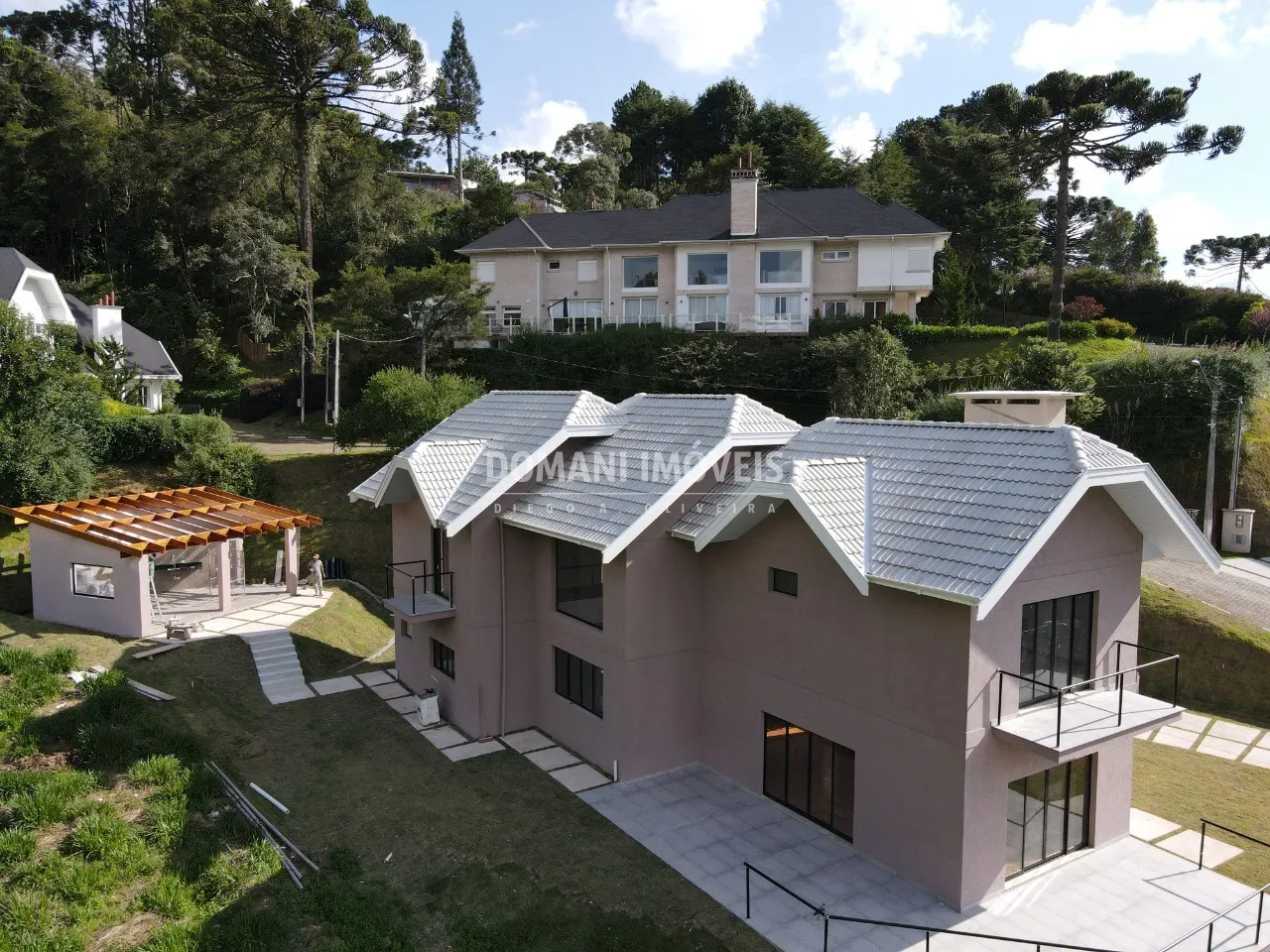 Casa à venda de 1.220 m² em Campos do Jordão, SP, Brasil