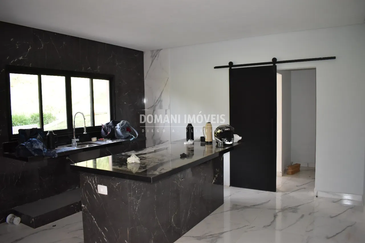 Casa à venda de 1.220 m² em Campos do Jordão, SP, Brasil