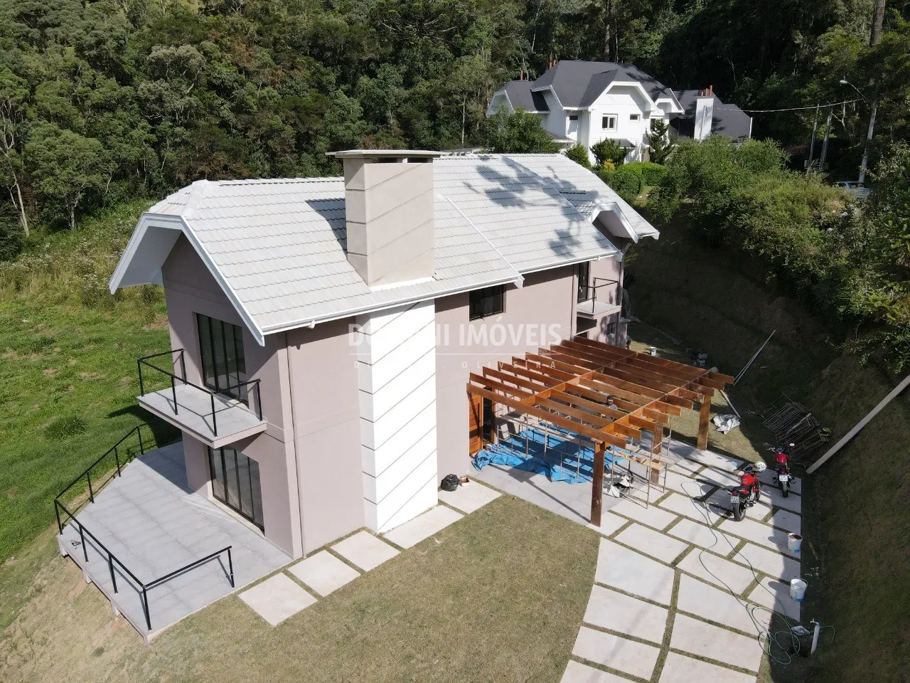 Casa à venda de 1.220 m² em Campos do Jordão, SP, Brasil
