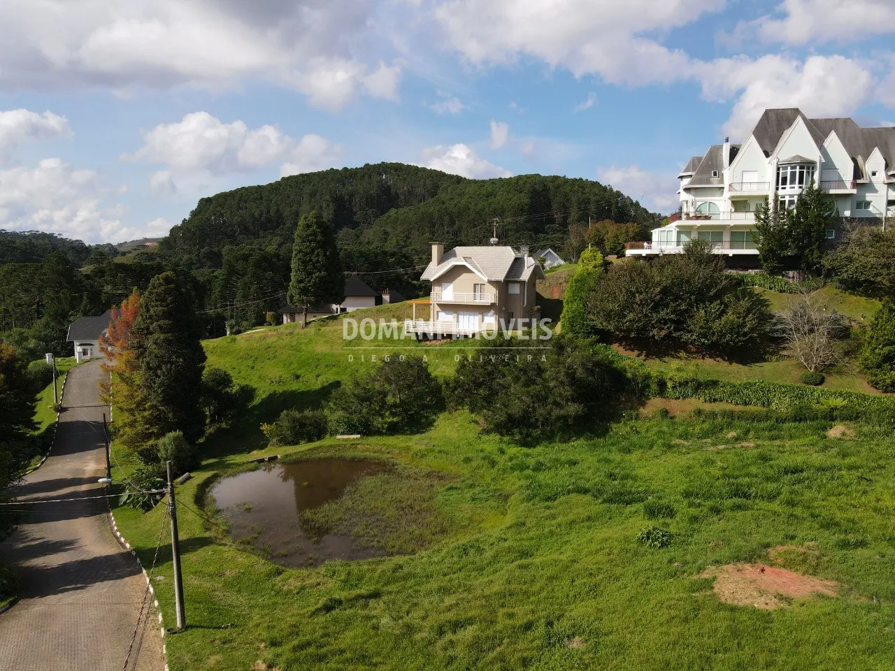 Casa à venda de 1.220 m² em Campos do Jordão, SP, Brasil