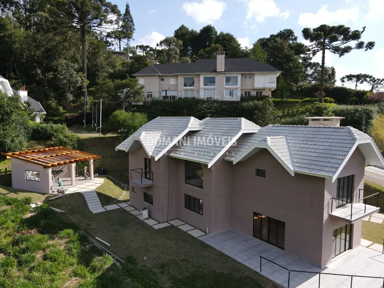 Casa à venda de 1.220 m² em Campos do Jordão, SP, Brasil
