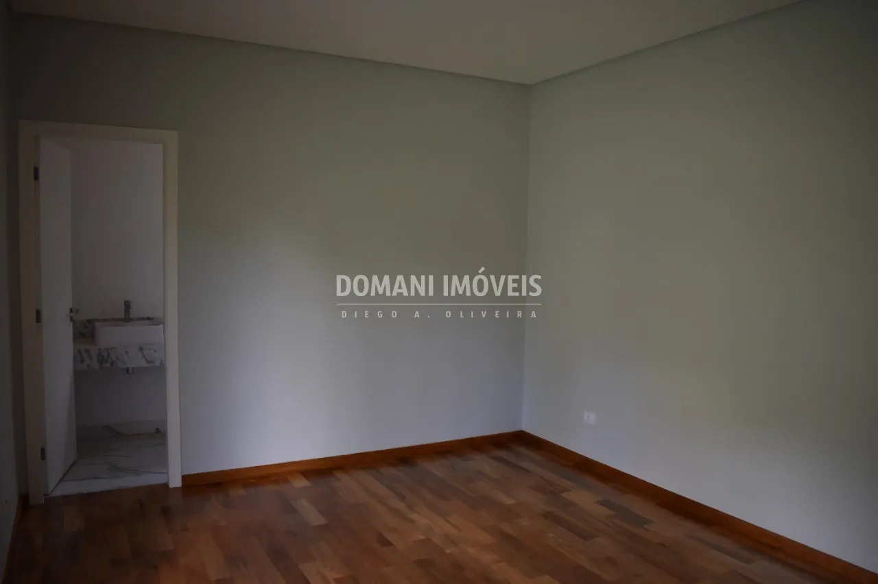 Casa à venda de 1.220 m² em Campos do Jordão, SP, Brasil