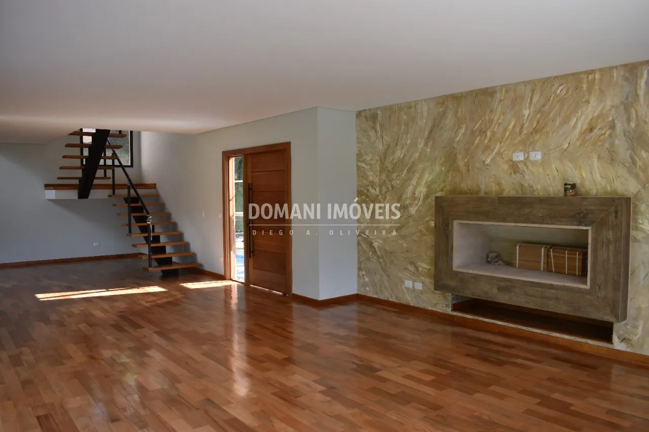Casa à venda de 1.220 m² em Campos do Jordão, SP, Brasil