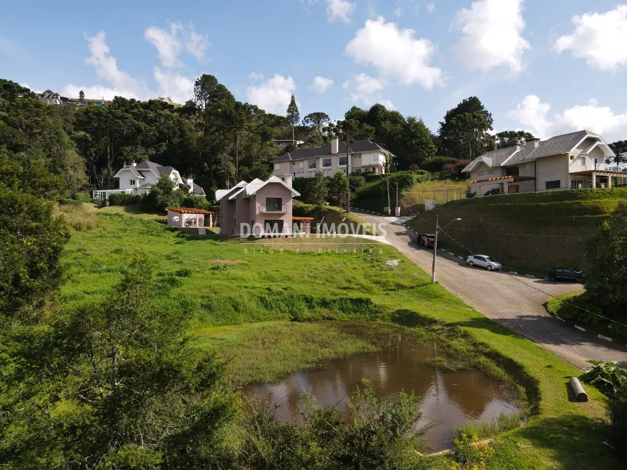 Casa à venda de 1.220 m² em Campos do Jordão, SP, Brasil