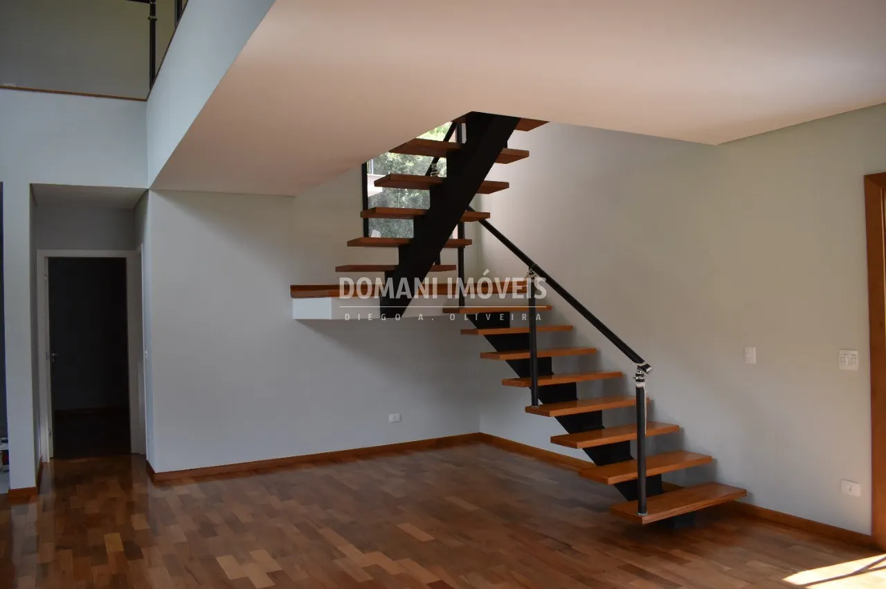 Casa à venda de 1.220 m² em Campos do Jordão, SP, Brasil