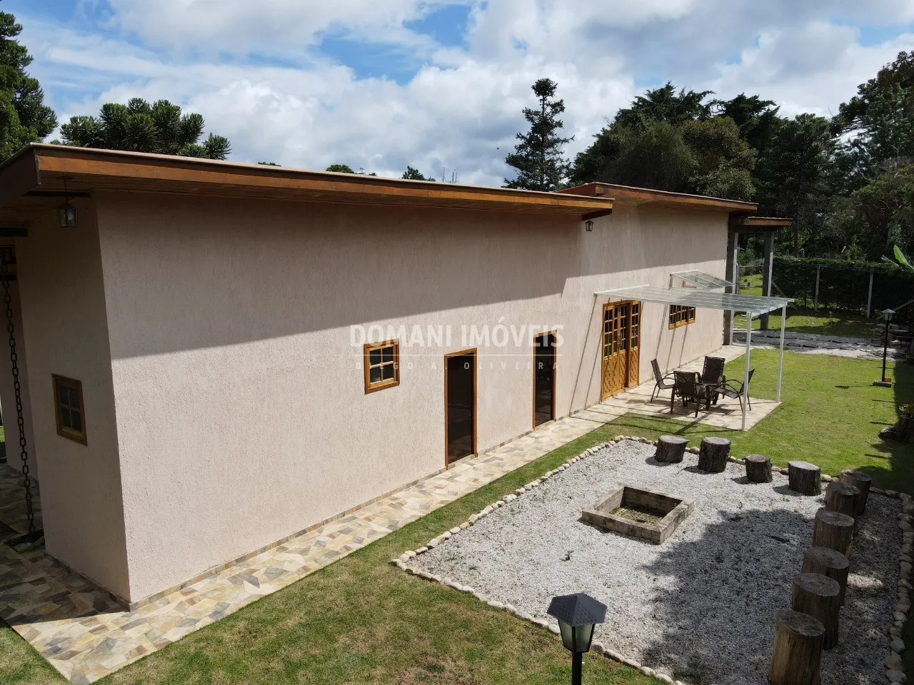 Casa à venda de 4.000 m² em Campos do Jordão, SP, Brasil