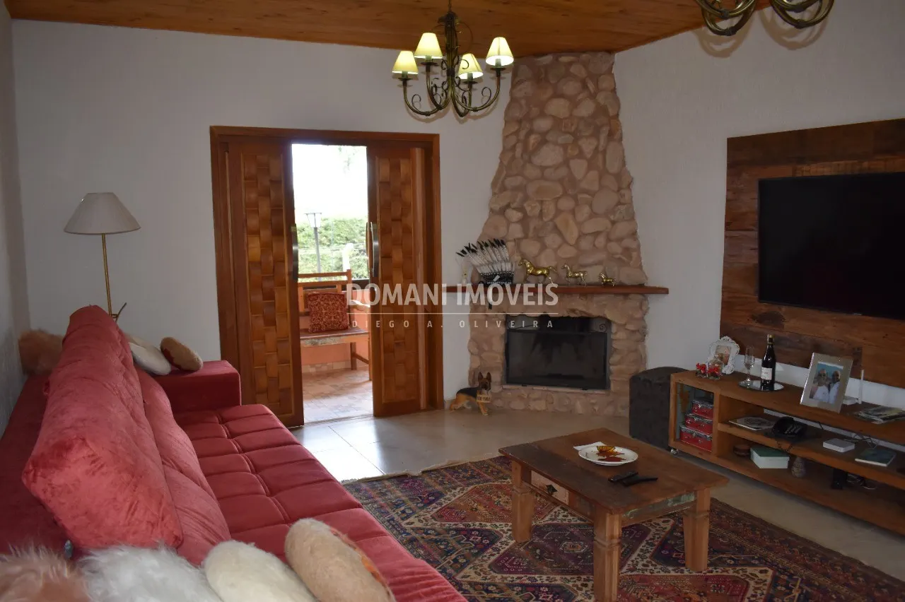 Casa à venda de 4.000 m² em Campos do Jordão, SP, Brasil