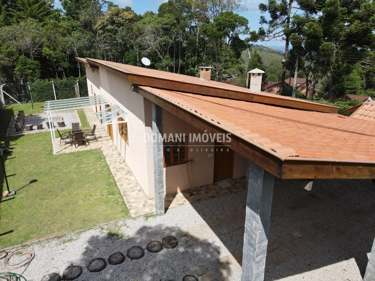 Casa à venda de 4.000 m² em Campos do Jordão, SP, Brasil