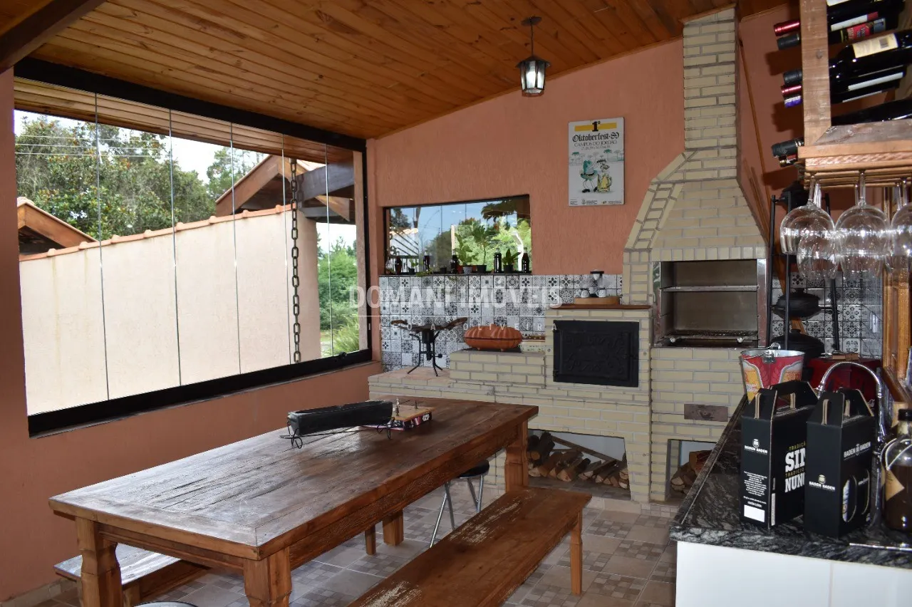 Casa à venda de 4.000 m² em Campos do Jordão, SP, Brasil
