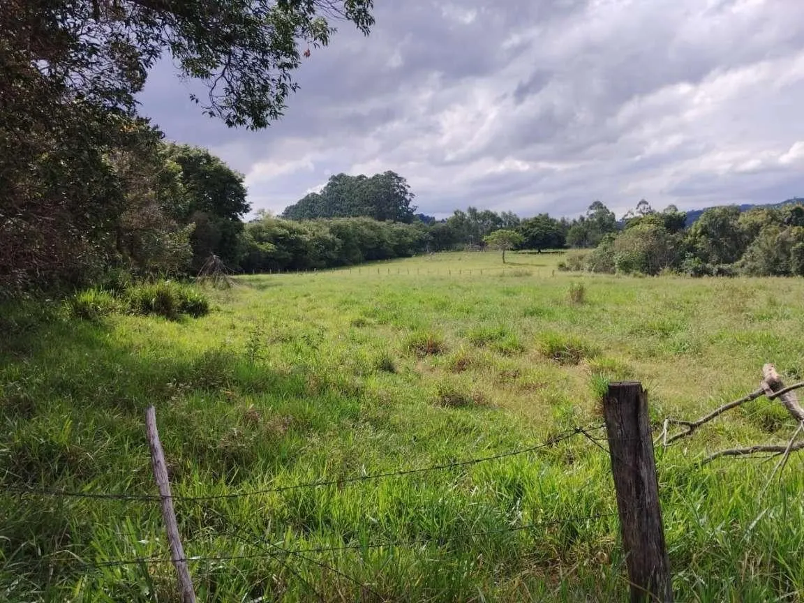 Fazenda à venda de 104 ha em Cássia dos Coqueiros, SP, Brasil