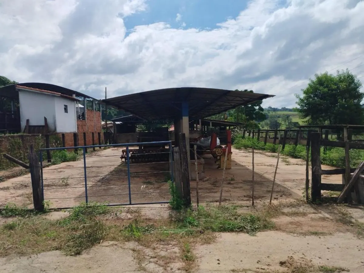 Fazenda à venda de 104 ha em Cássia dos Coqueiros, SP, Brasil