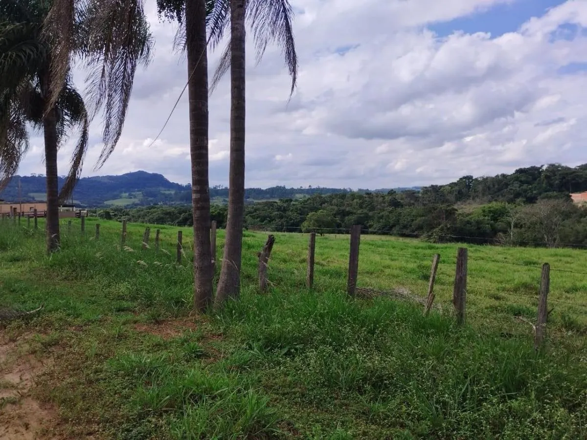 Fazenda à venda de 104 ha em Cássia dos Coqueiros, SP, Brasil