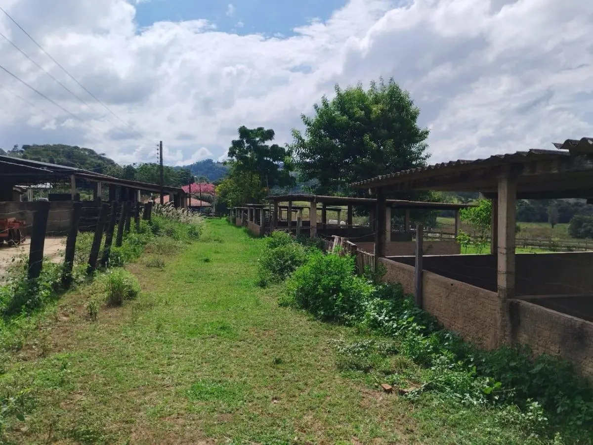 Fazenda à venda de 104 ha em Cássia dos Coqueiros, SP, Brasil