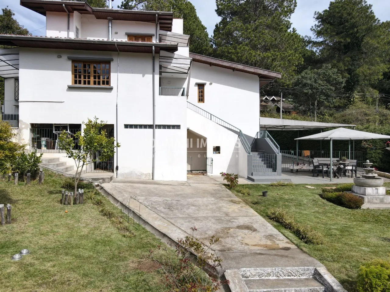 Casa à venda de 1.115 m² em Campos do Jordão, SP, Brasil