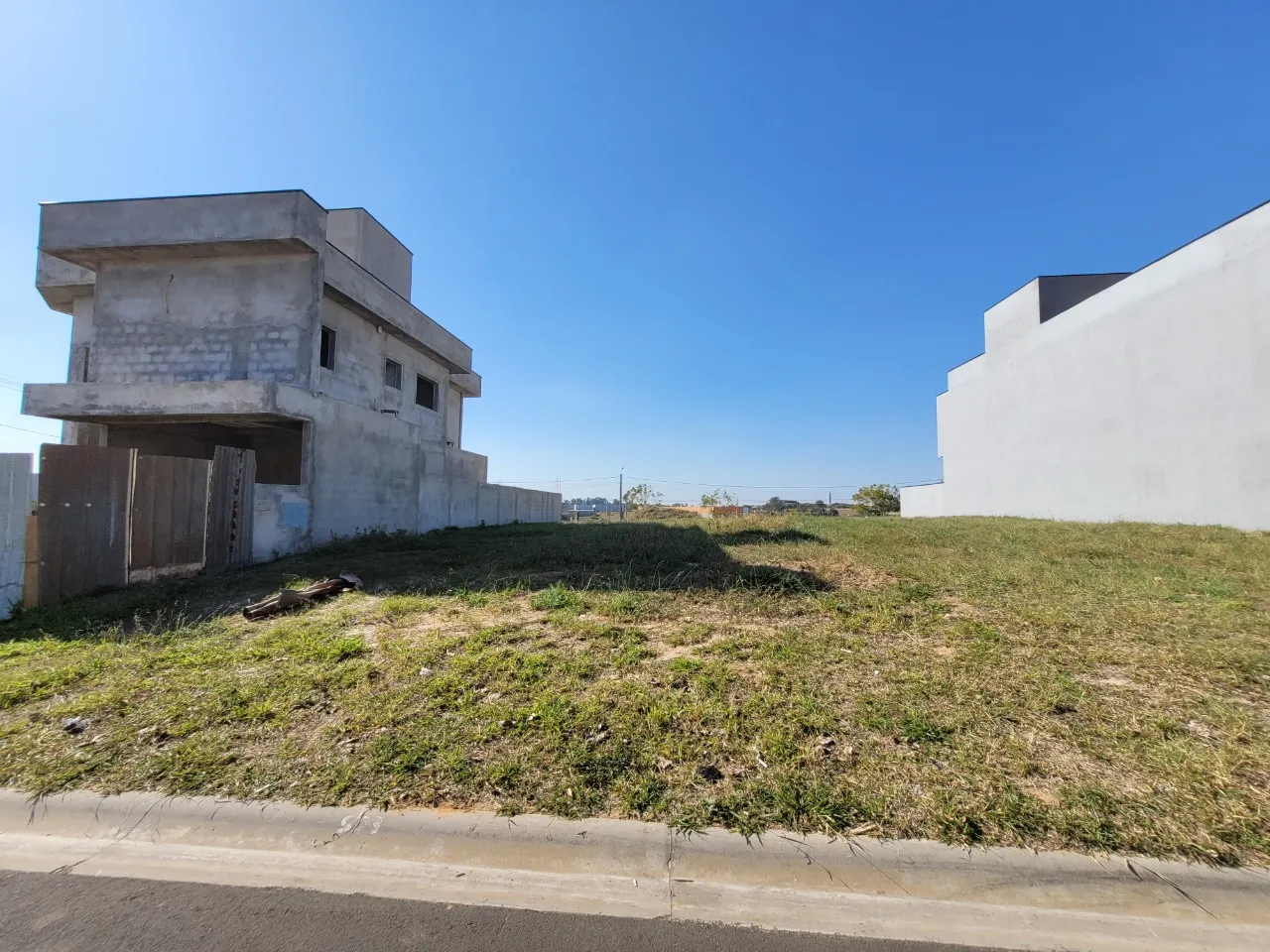 Terreno à venda de 250 m² em Monte Mor, SP, Brasil