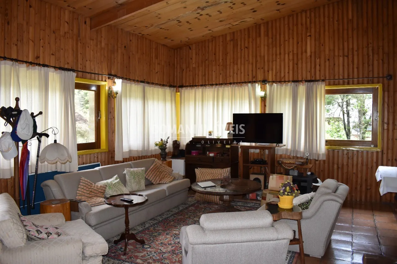 Casa à venda de 1.315 m² em Campos do Jordão, SP, Brasil