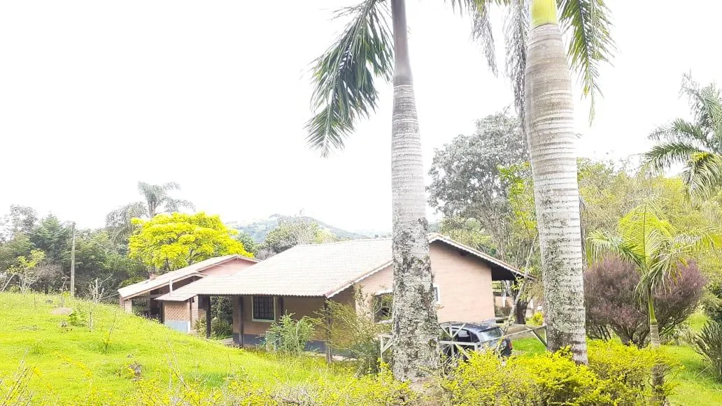 Chácara à venda de 6.000 m² em Itapeva, MG, Brasil