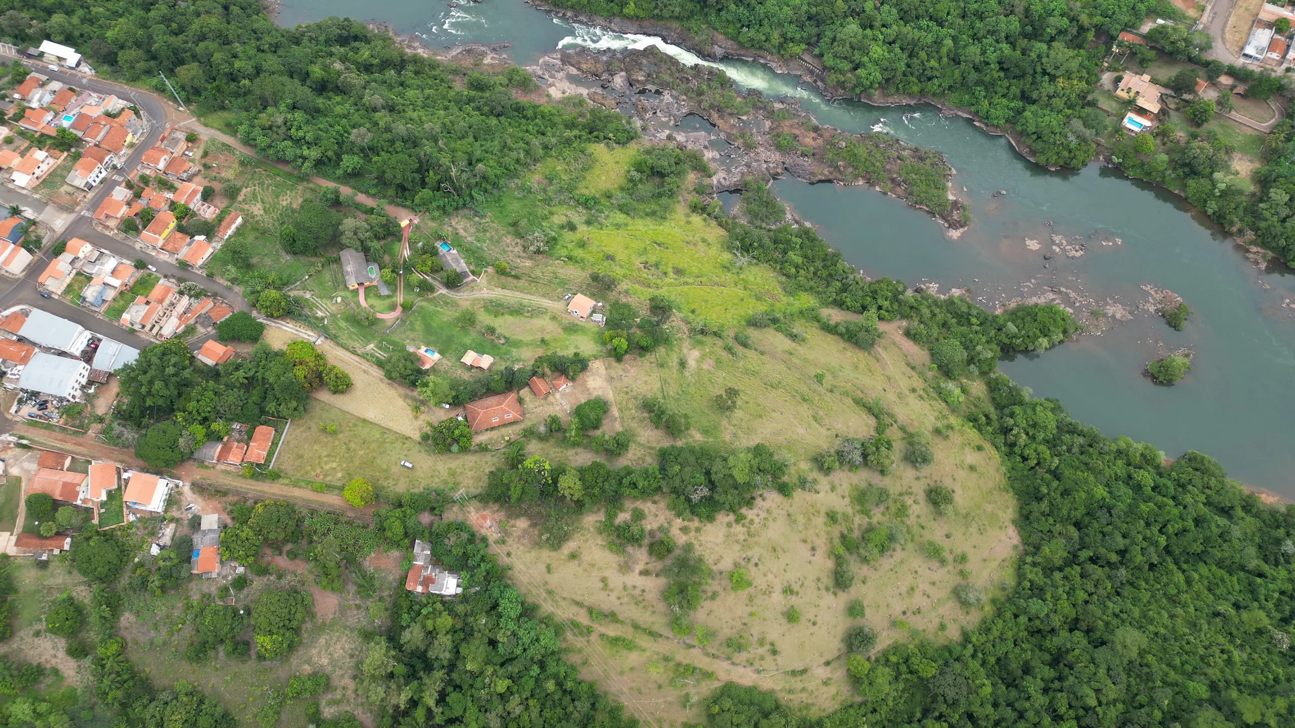 Chácara à venda de 2 ha em Piraju, SP, Brasil