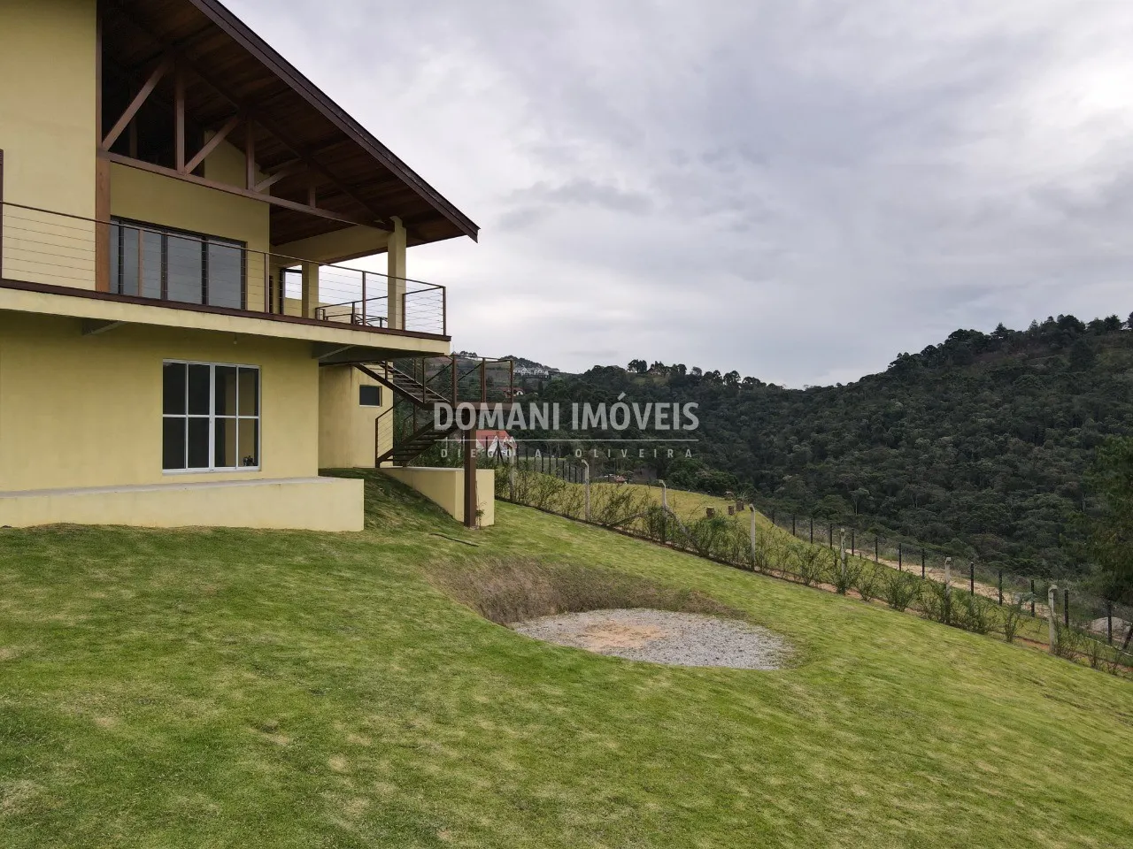 Casa à venda de 1.230 m² em Campos do Jordão, SP, Brasil