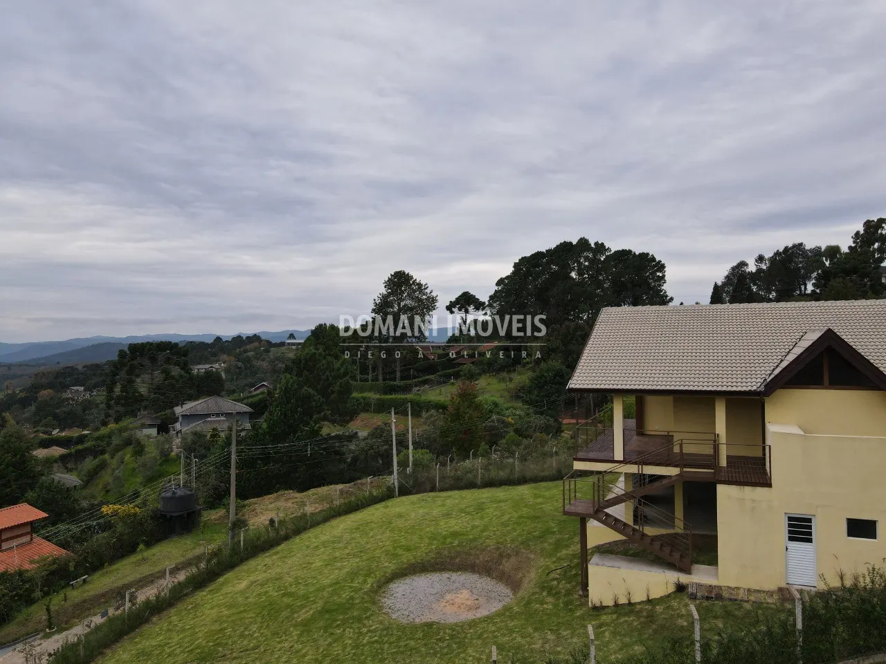 Casa à venda de 1.230 m² em Campos do Jordão, SP, Brasil