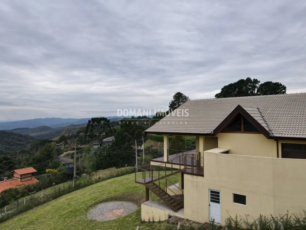 Casa à venda de 1.230 m² em Campos do Jordão, SP, Brasil