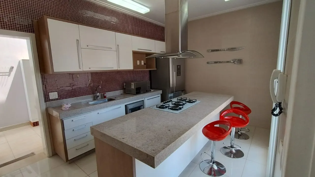 Casa à venda de 396 m² em Artur Nogueira, SP, Brasil