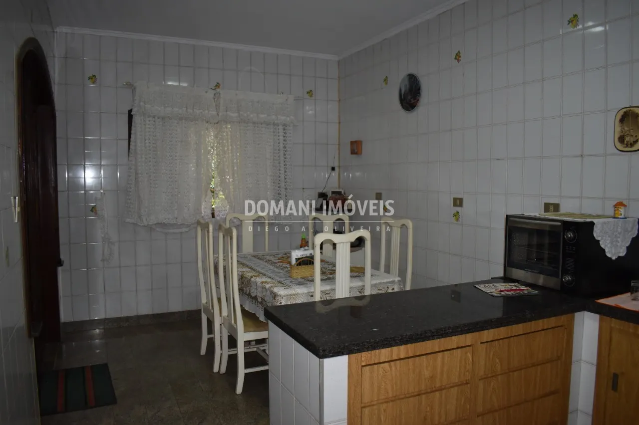 Casa à venda de 2.460 m² em Campos do Jordão, SP, Brasil