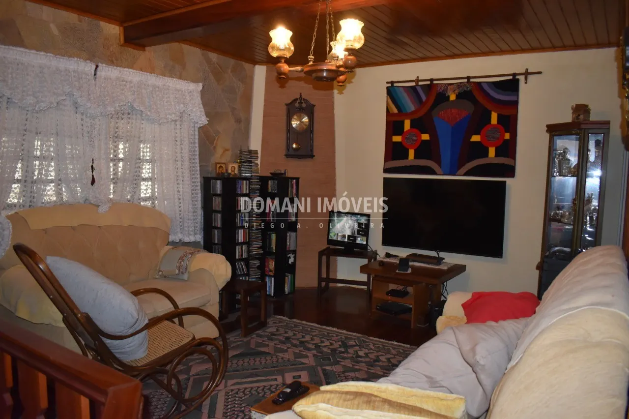 Casa à venda de 2.460 m² em Campos do Jordão, SP, Brasil