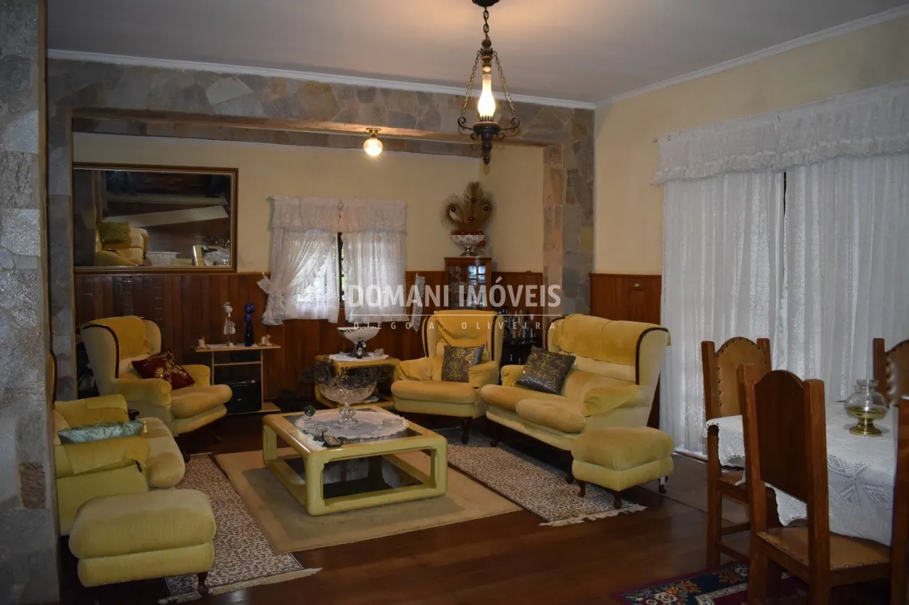 Casa à venda de 2.460 m² em Campos do Jordão, SP, Brasil