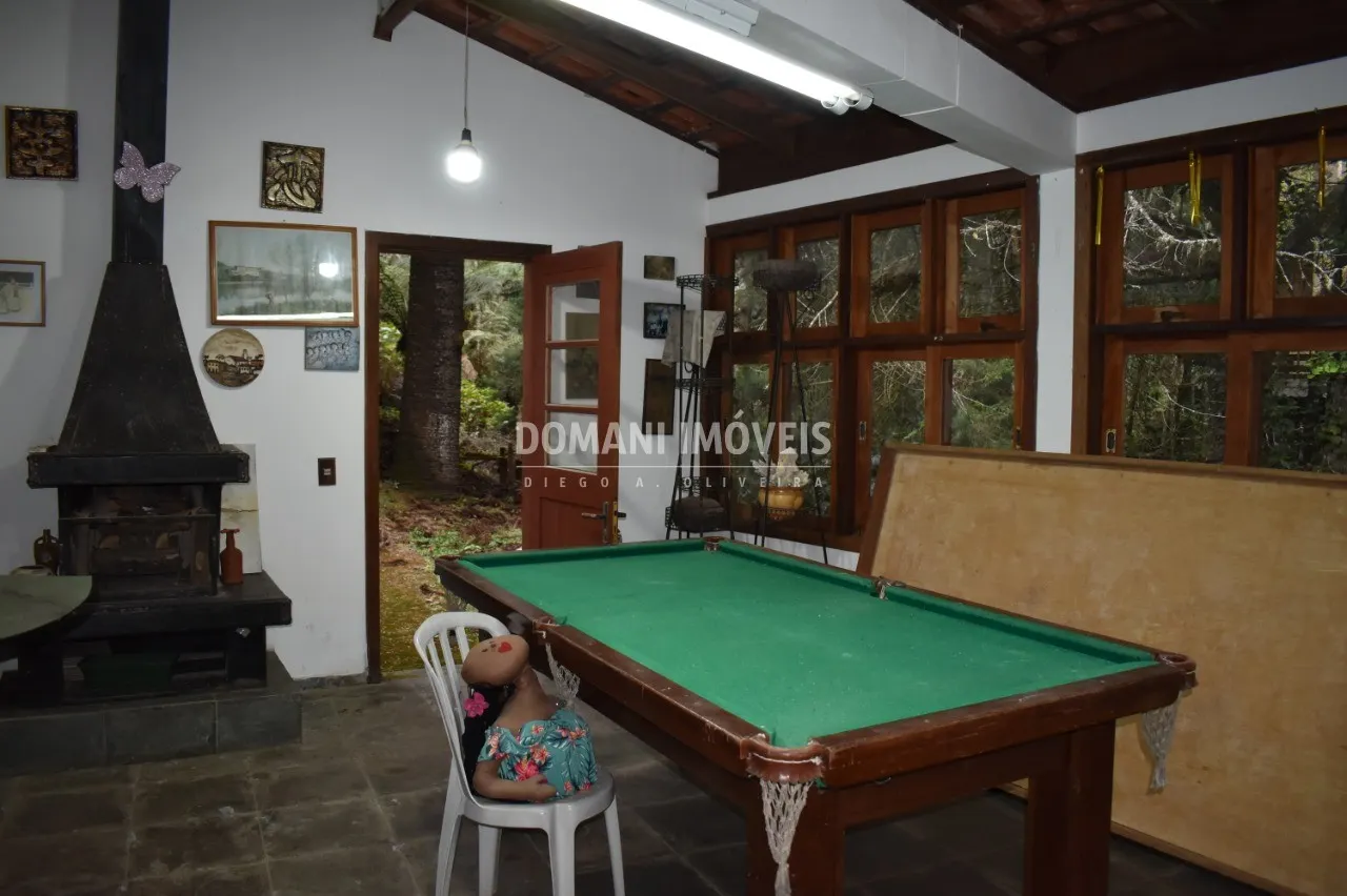 Casa à venda de 2.460 m² em Campos do Jordão, SP, Brasil