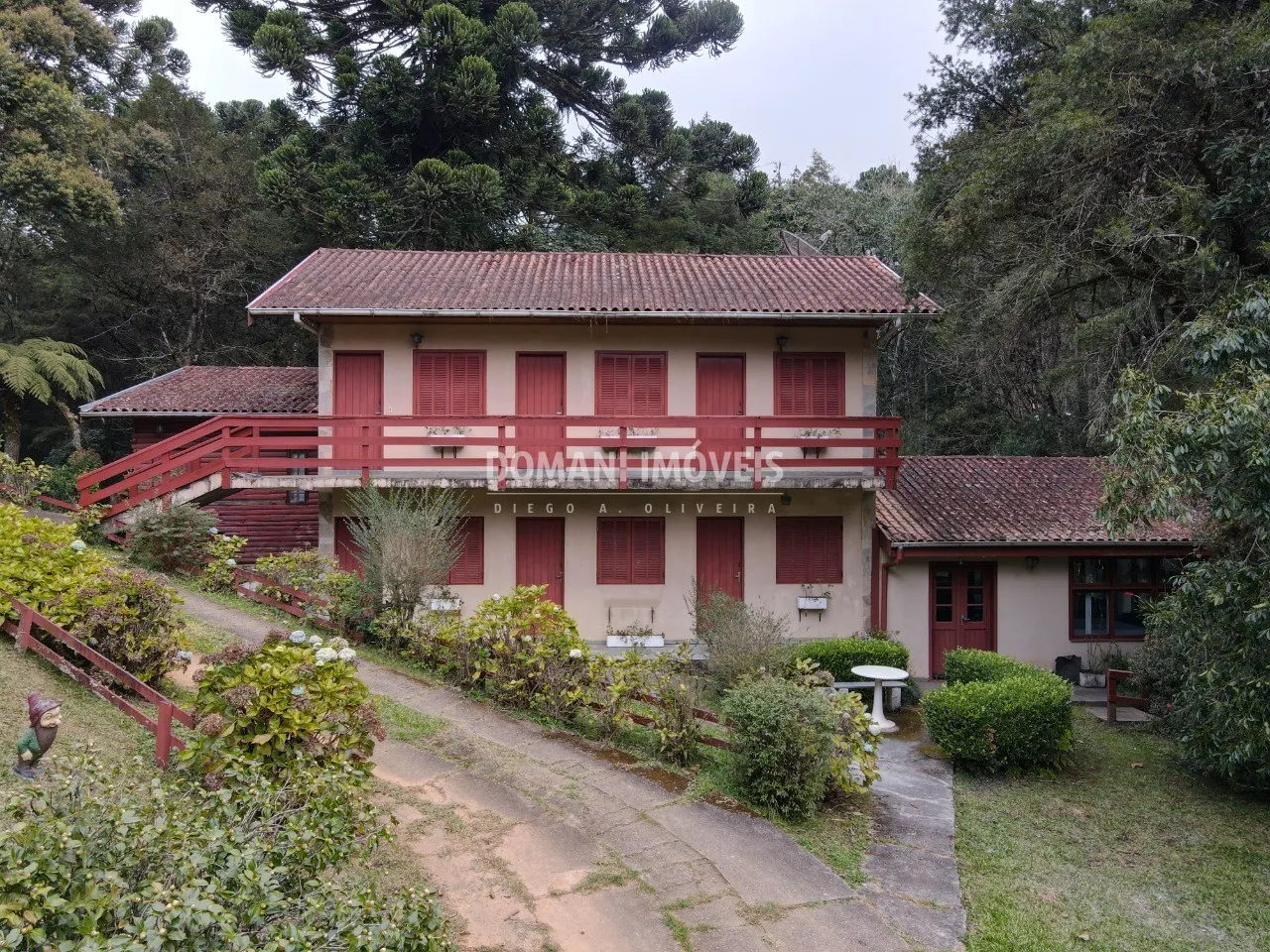 Casa à venda de 2.460 m² em Campos do Jordão, SP, Brasil