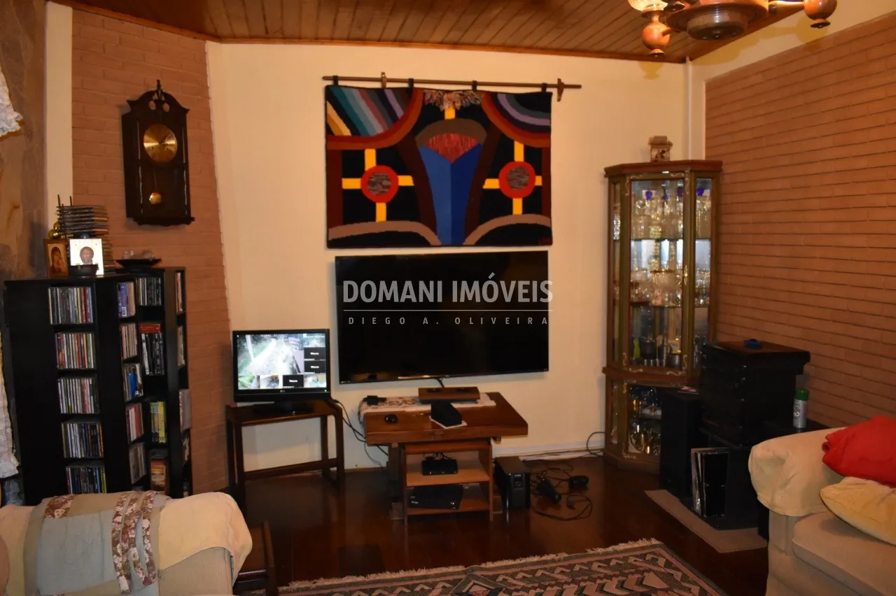 Casa à venda de 2.460 m² em Campos do Jordão, SP, Brasil