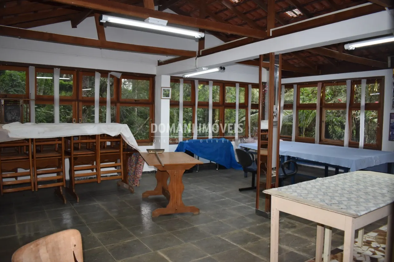 Casa à venda de 2.460 m² em Campos do Jordão, SP, Brasil