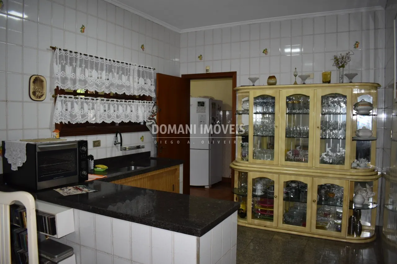 Casa à venda de 2.460 m² em Campos do Jordão, SP, Brasil