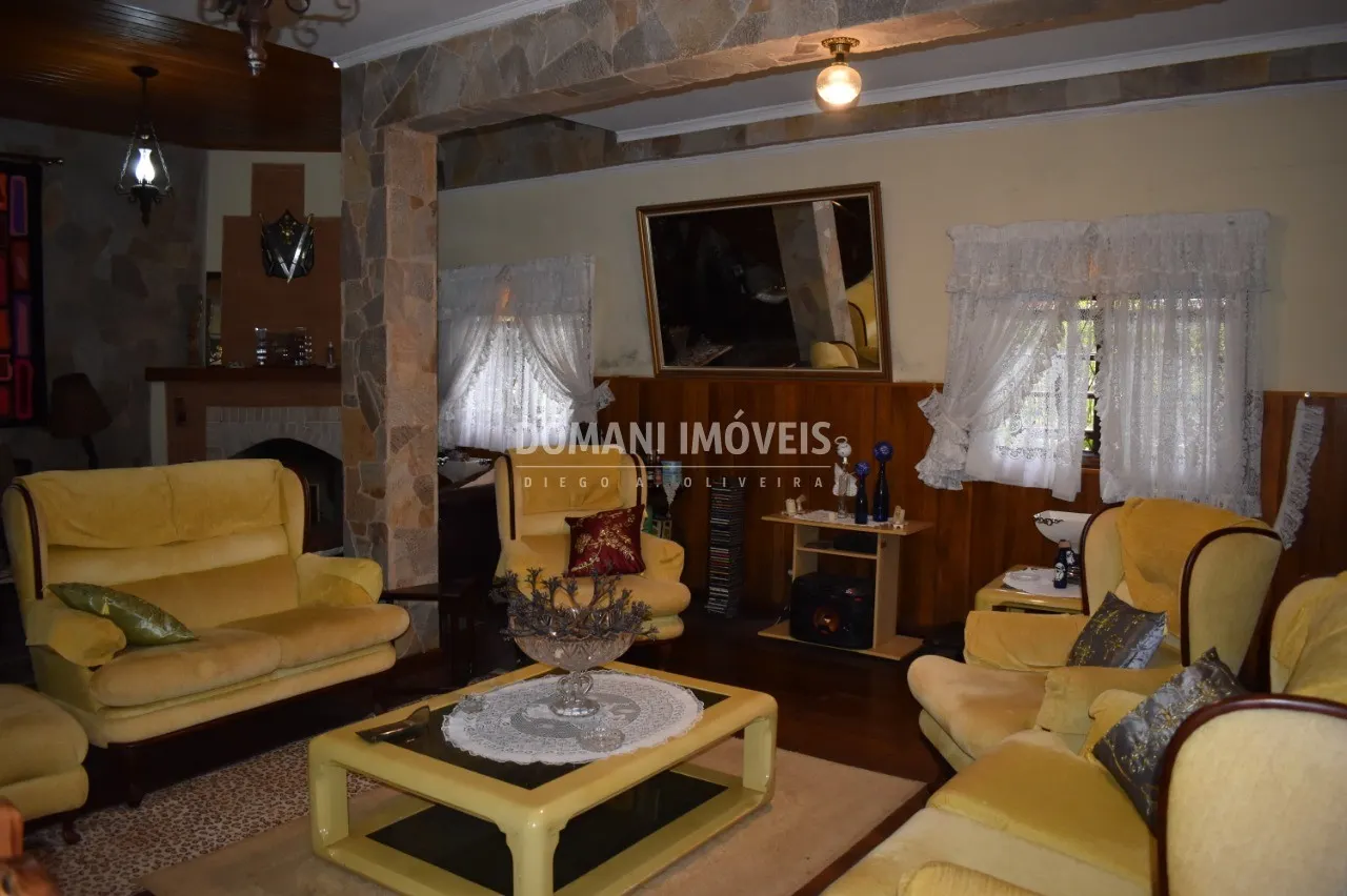 Casa à venda de 2.460 m² em Campos do Jordão, SP, Brasil