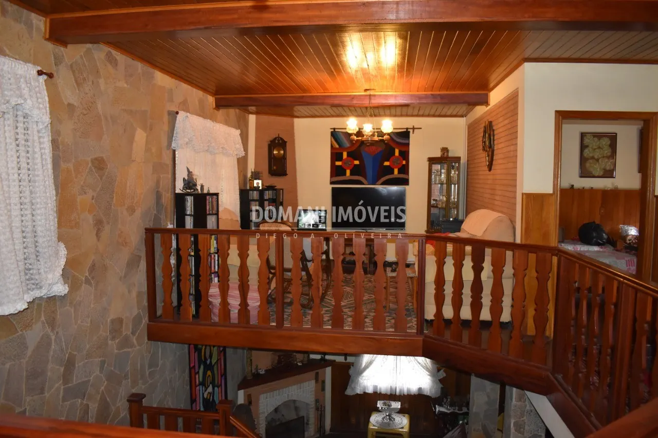 Casa à venda de 2.460 m² em Campos do Jordão, SP, Brasil