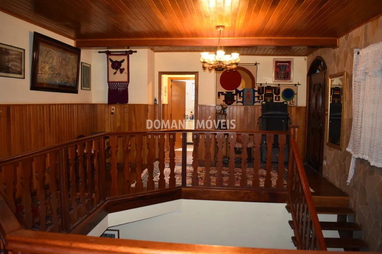 Casa à venda de 2.460 m² em Campos do Jordão, SP, Brasil