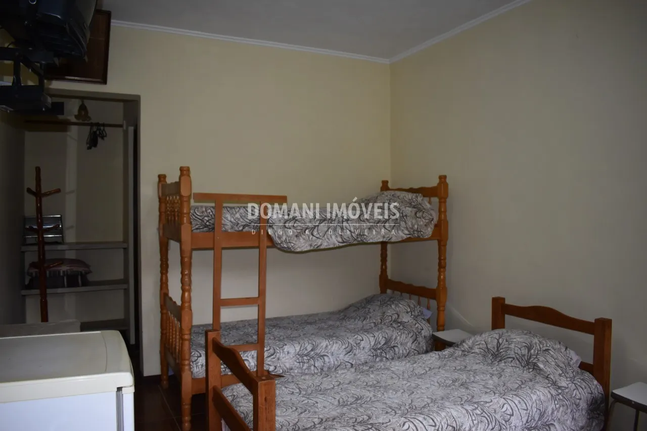 Casa à venda de 2.460 m² em Campos do Jordão, SP, Brasil
