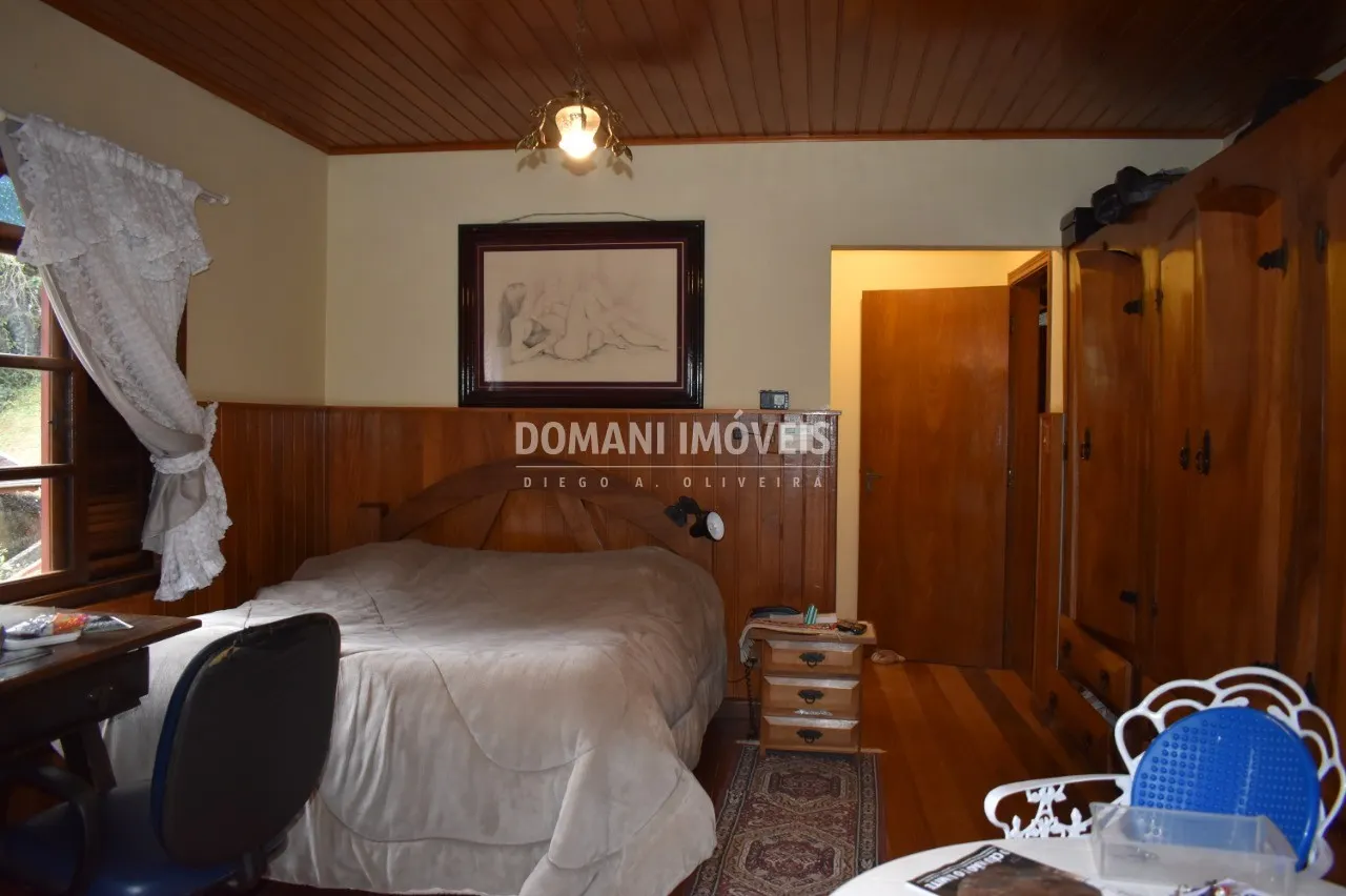 Casa à venda de 2.460 m² em Campos do Jordão, SP, Brasil