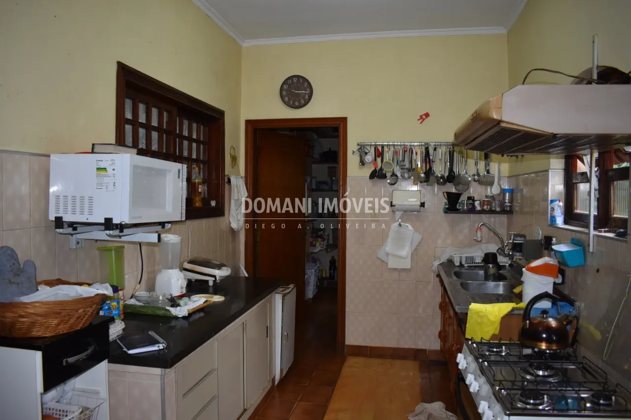 Casa à venda de 2.460 m² em Campos do Jordão, SP, Brasil