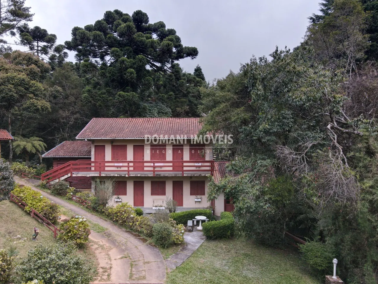 Casa à venda de 2.460 m² em Campos do Jordão, SP, Brasil