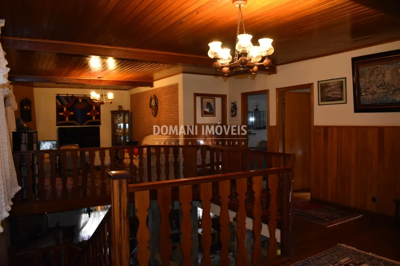 Casa à venda de 2.460 m² em Campos do Jordão, SP, Brasil