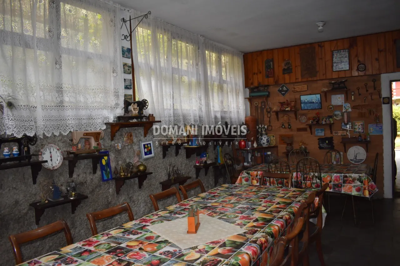 Casa à venda de 2.460 m² em Campos do Jordão, SP, Brasil