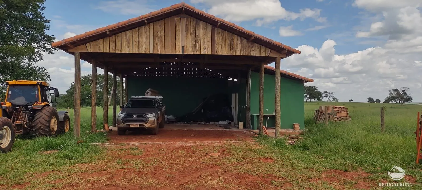 Fazenda à venda de 192 ha em Campina Verde, MG, Brasil