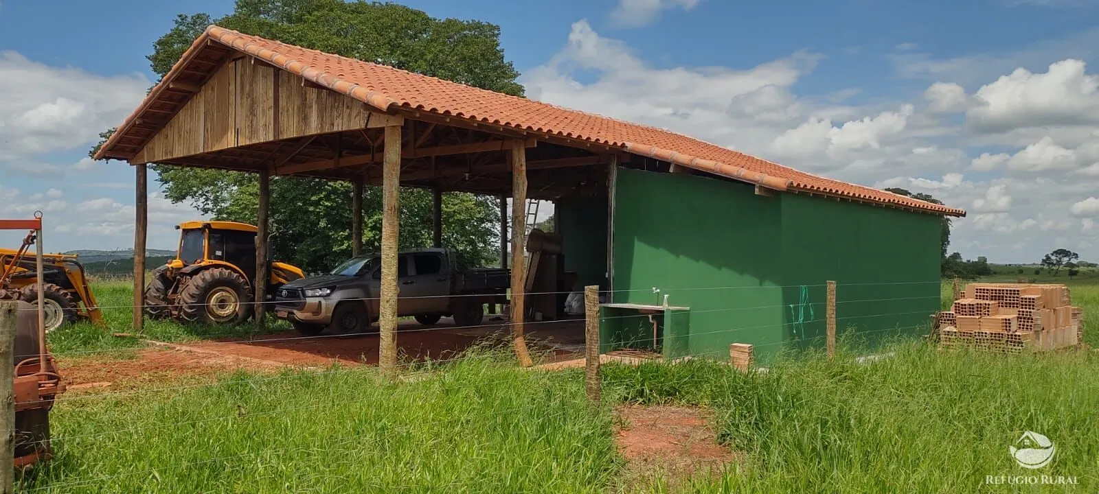 Fazenda à venda de 192 ha em Campina Verde, MG, Brasil