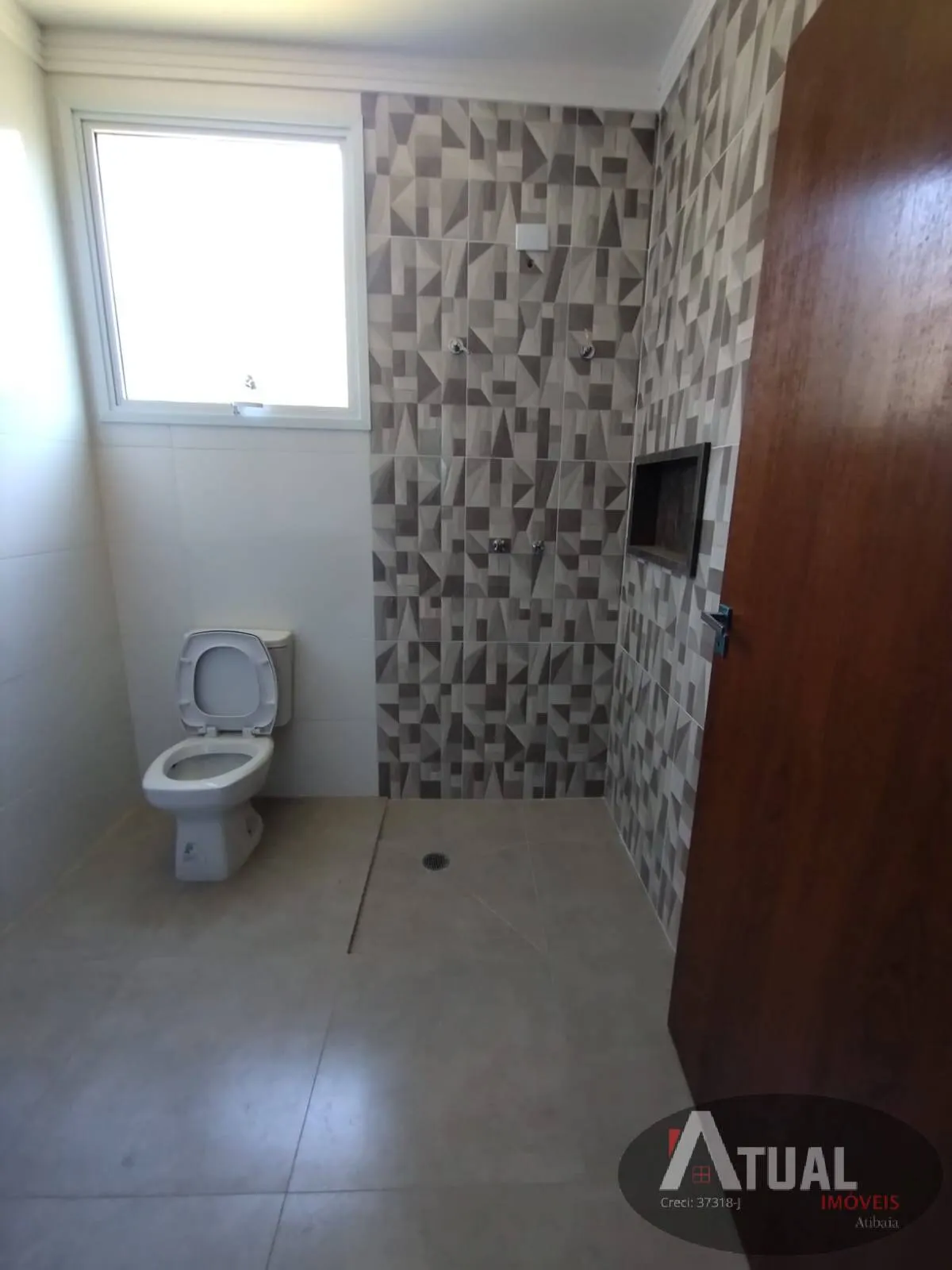 Casa à venda de 1.000 m² em Atibaia, SP, Brasil