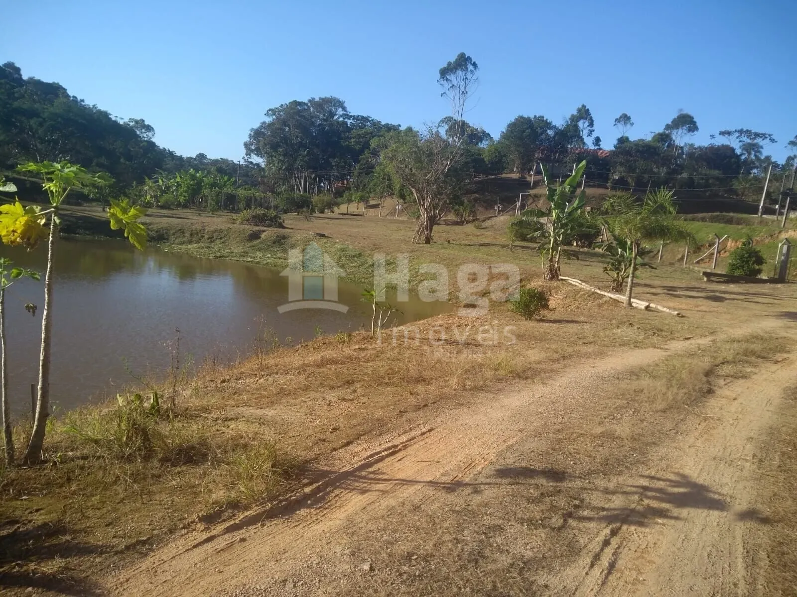 Terreno à venda de 5.600 m² em Gaspar, SC, Brasil
