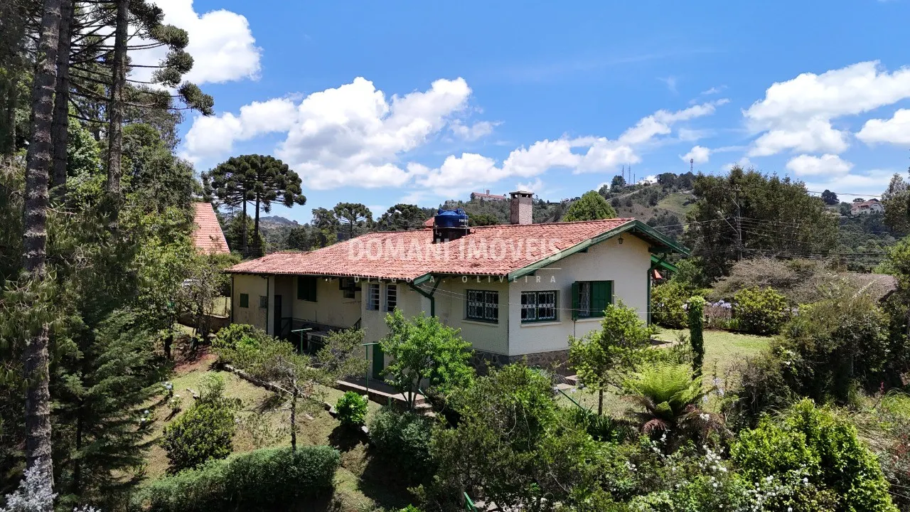 Casa à venda de 2.410 m² em Campos do Jordão, SP, Brasil